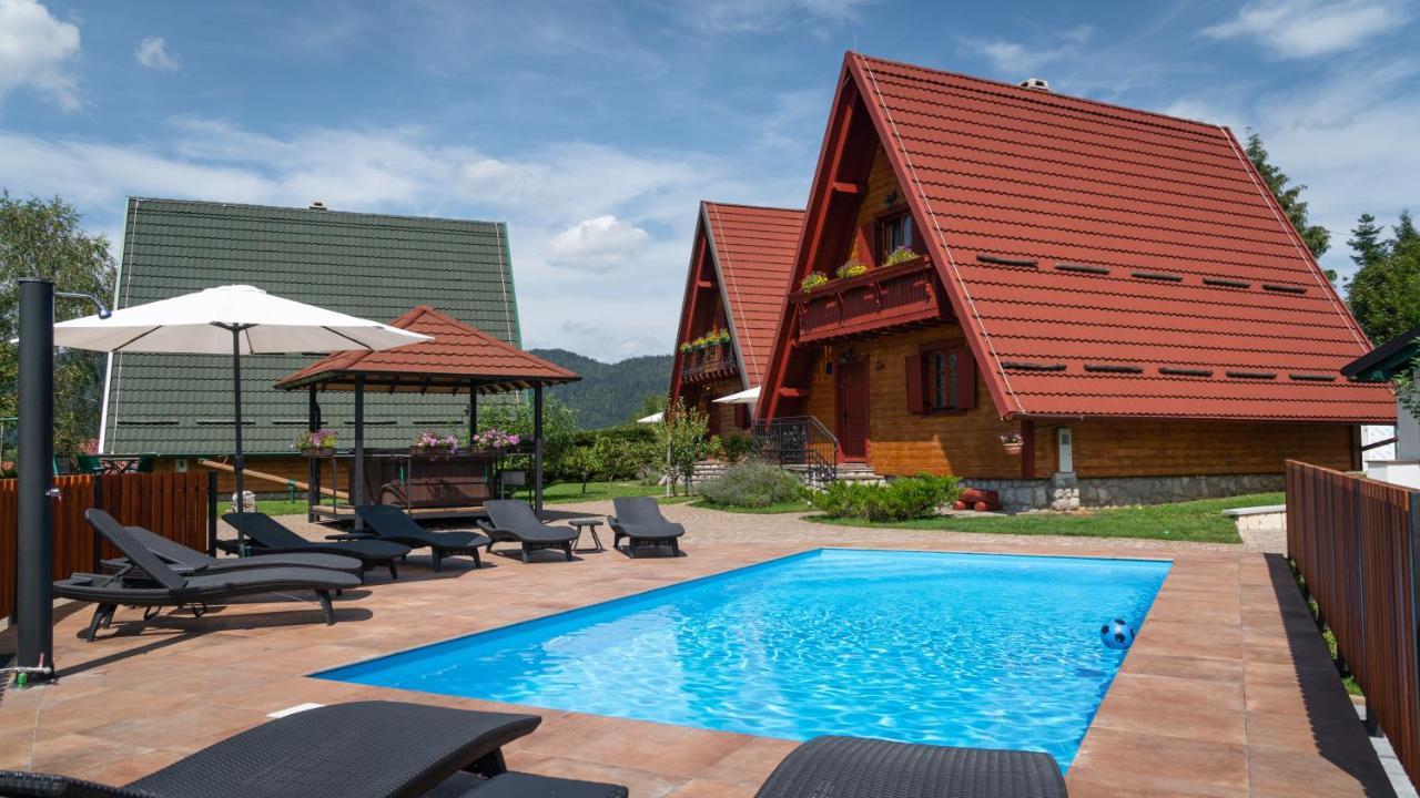 Chalets Runolist Villa Crni Lug Exterior foto